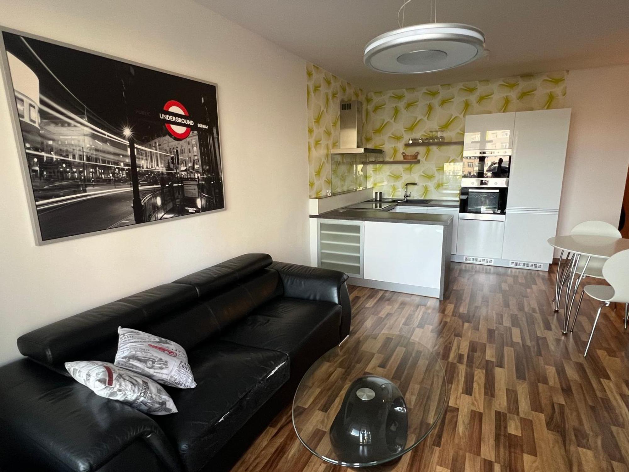 Apartment Jegeho Bratislava - Tipos Arena Eksteriør bilde