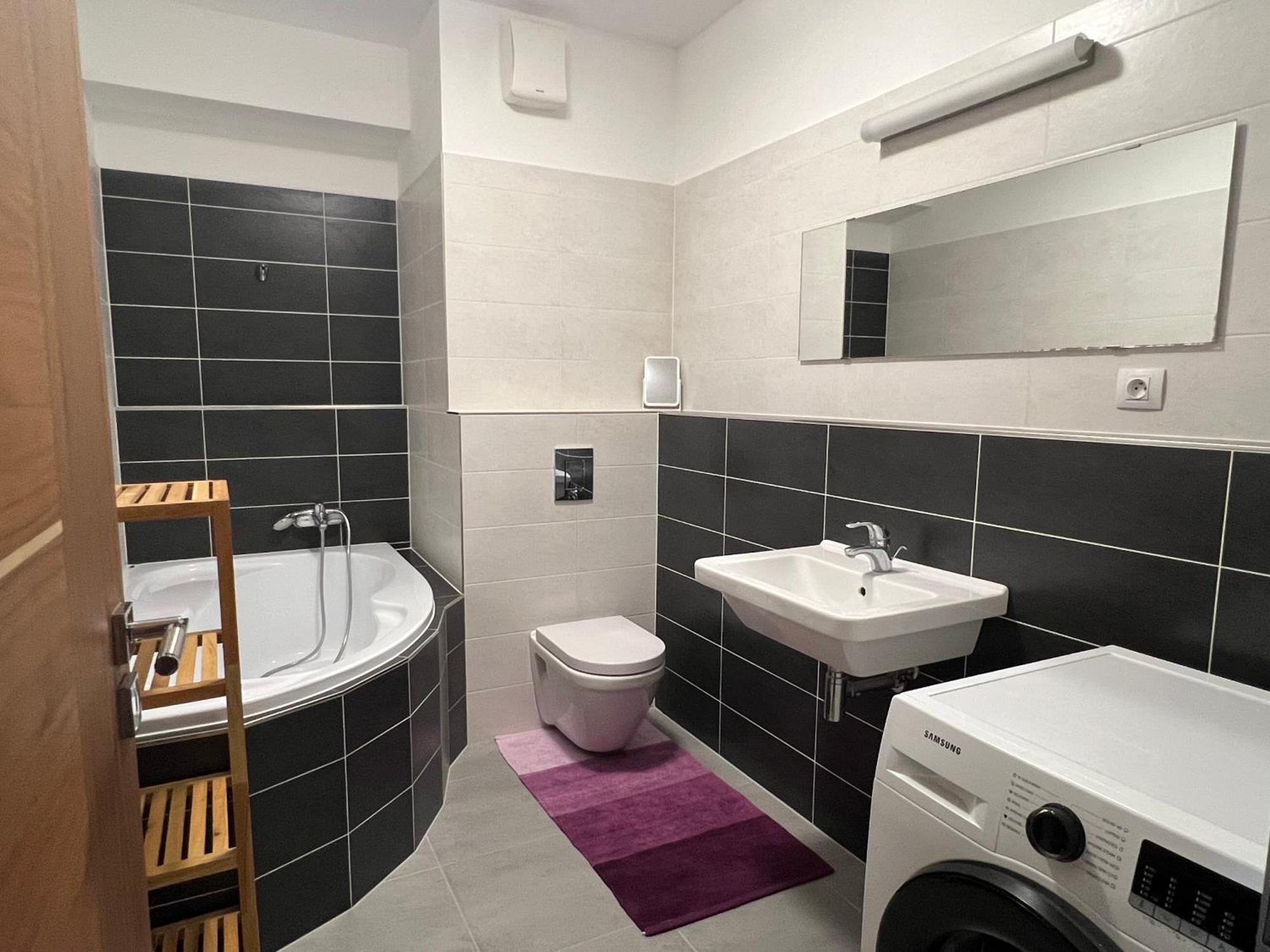 Apartment Jegeho Bratislava - Tipos Arena Eksteriør bilde